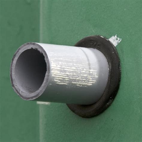 grounding grommet for conduit